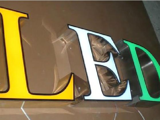 连云港介绍LED招牌的基础知识。